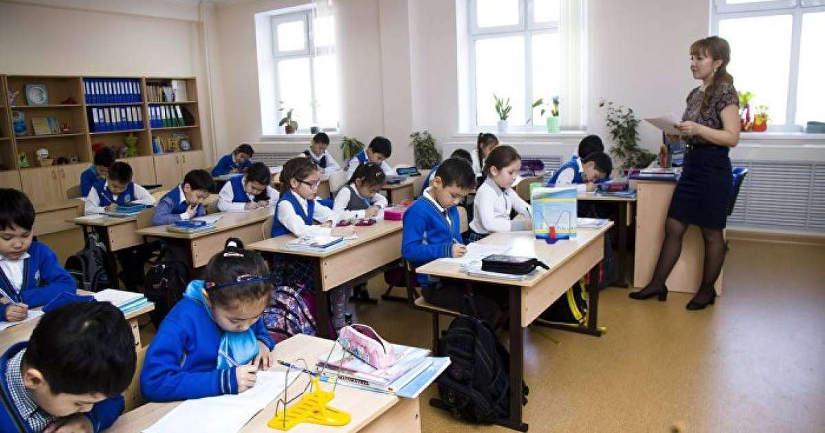 Назарбаев педагогтер мәртебесін арттыру мәселесін пысықтауды тапсырды