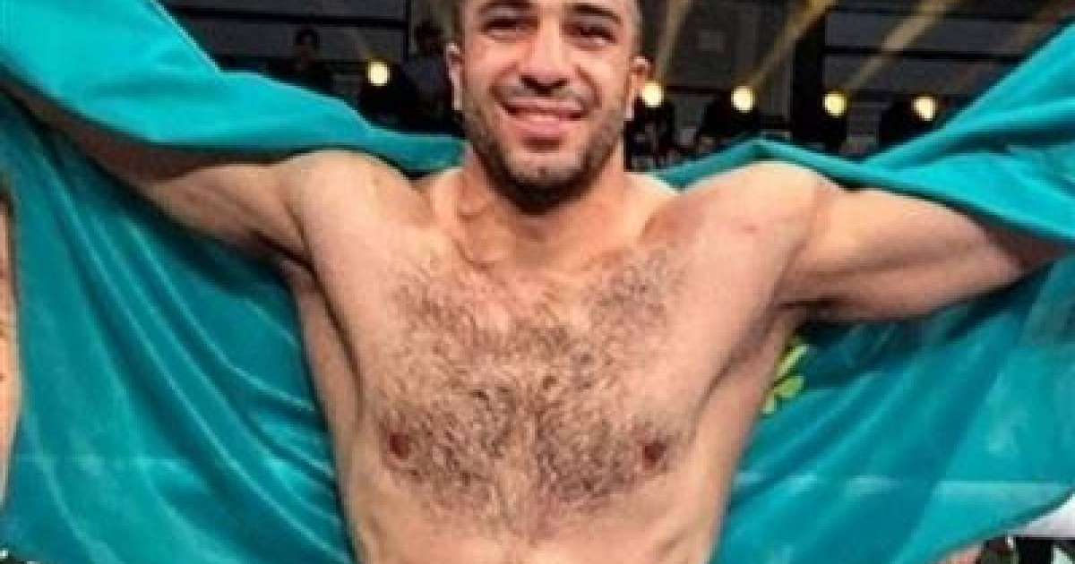 Ауыр салмақтағы қазақстандық боксшы қарсыласын нокаутқа түсірді