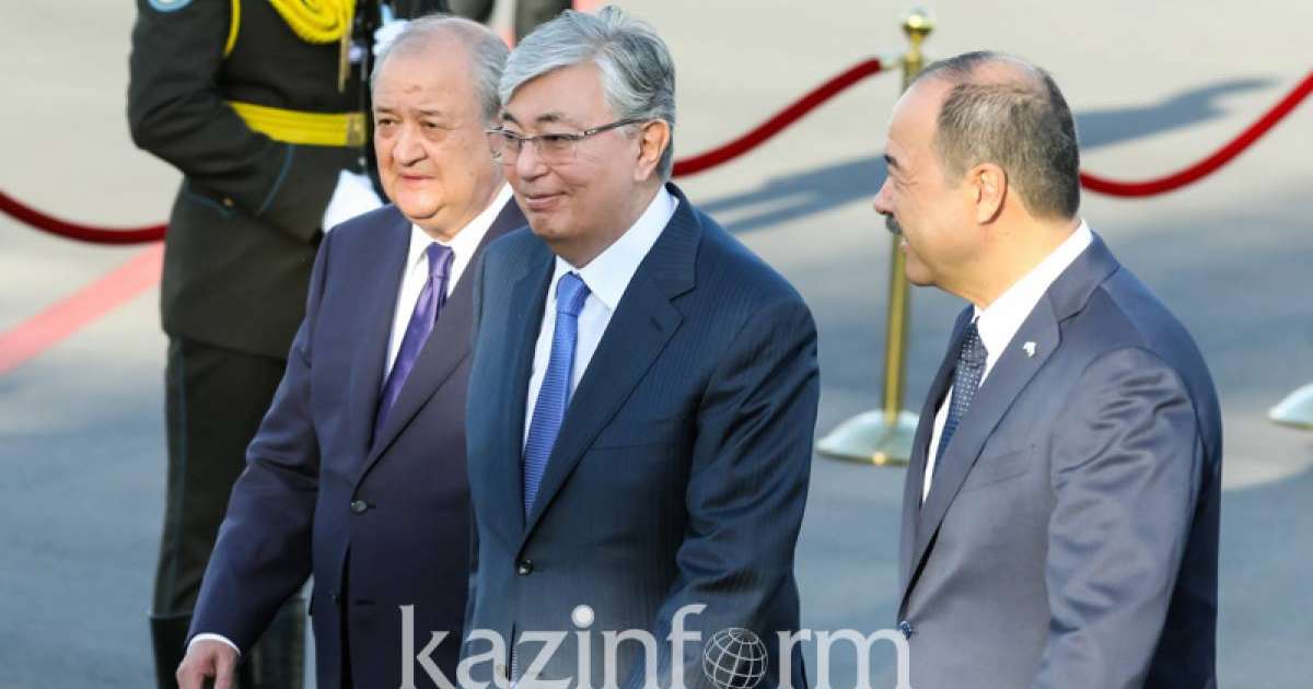 托卡耶夫总统抵达塔什干 开始进行国事访问