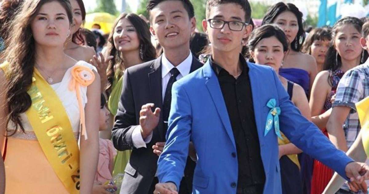 Министр түлектер кеші туралы айтты