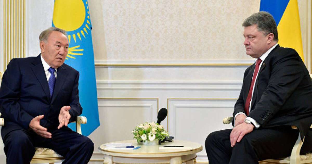 Назарбаев Порошенкомен телефон арқылы сөйлесті