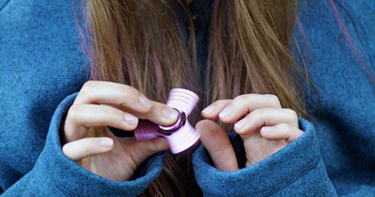 Мас адам әйелі екен деп 15 жастағы қызын зорлап тастады