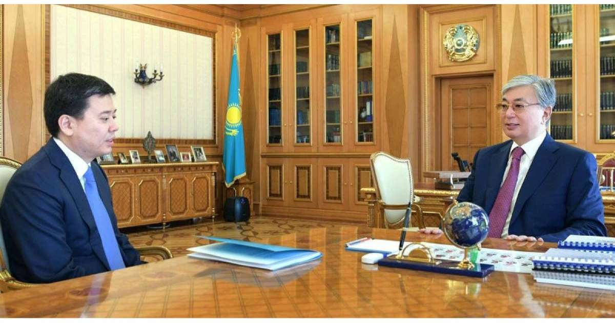 托卡耶夫总统接见司法部部长