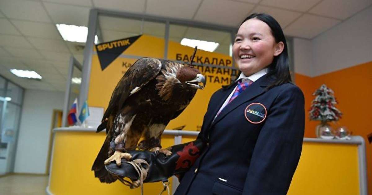 Моңғолиядан келген бүркітші қыздың Назарбаевқа айтқан арманы орындалатын болды