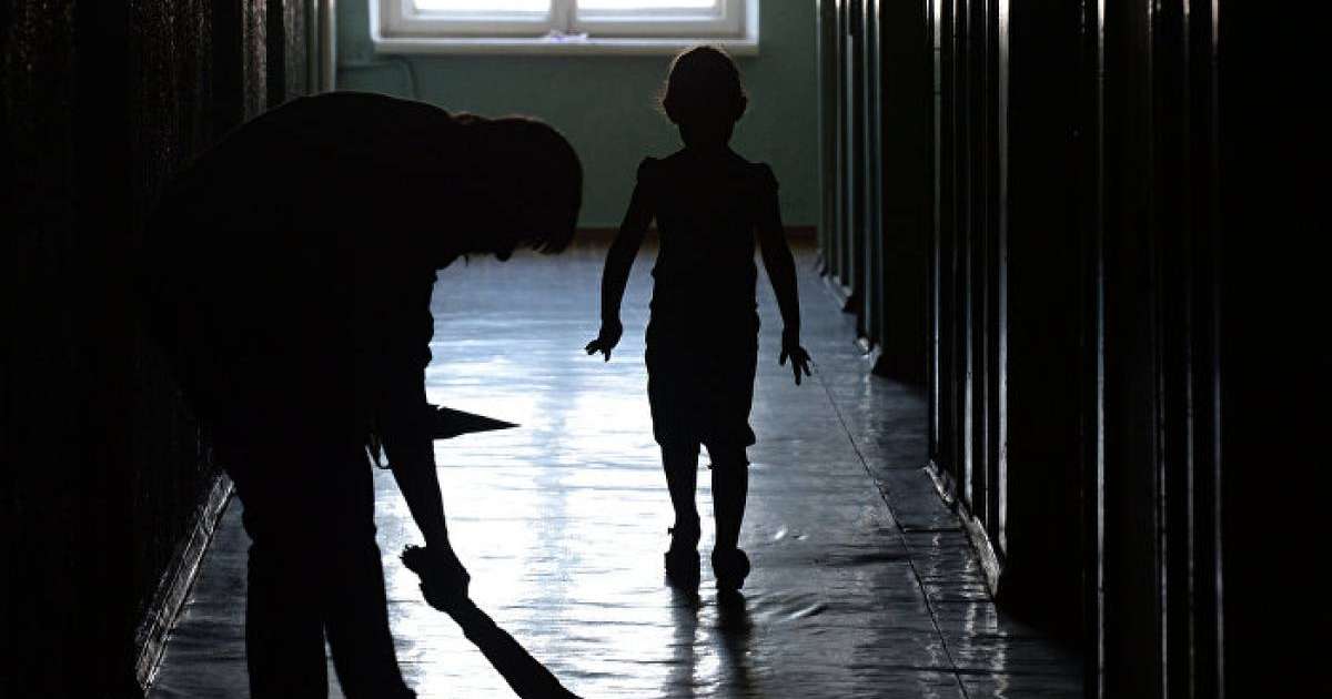 Үйде кімнің күлгенін бақылау камерасынан көрген отбасының зәре-құты қалмады – видео