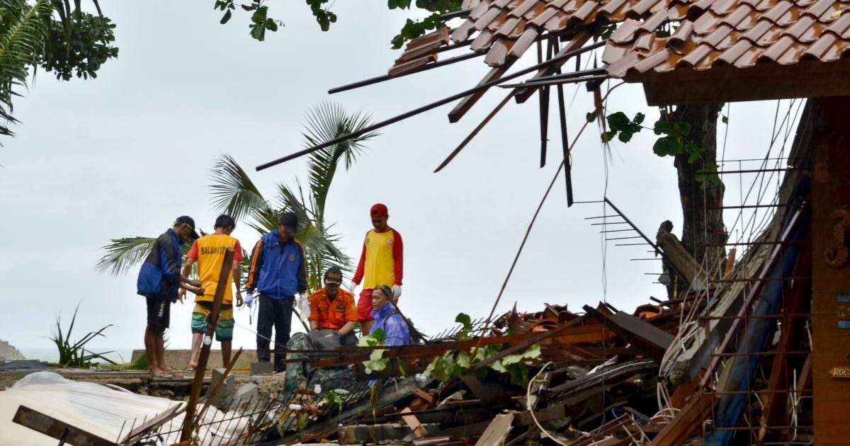Индонезияда цунамиден 168 адам қаза болған