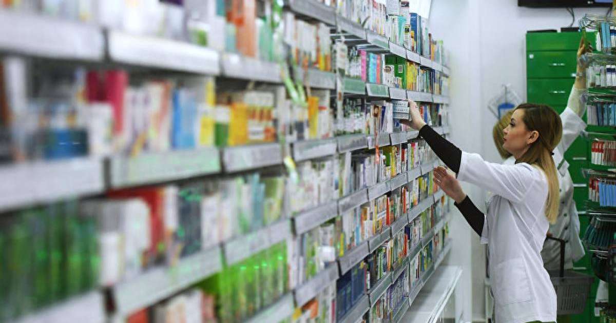 Министр Біртанов Семейден келген қыздың мәселесін шешіп беруге уәде етті