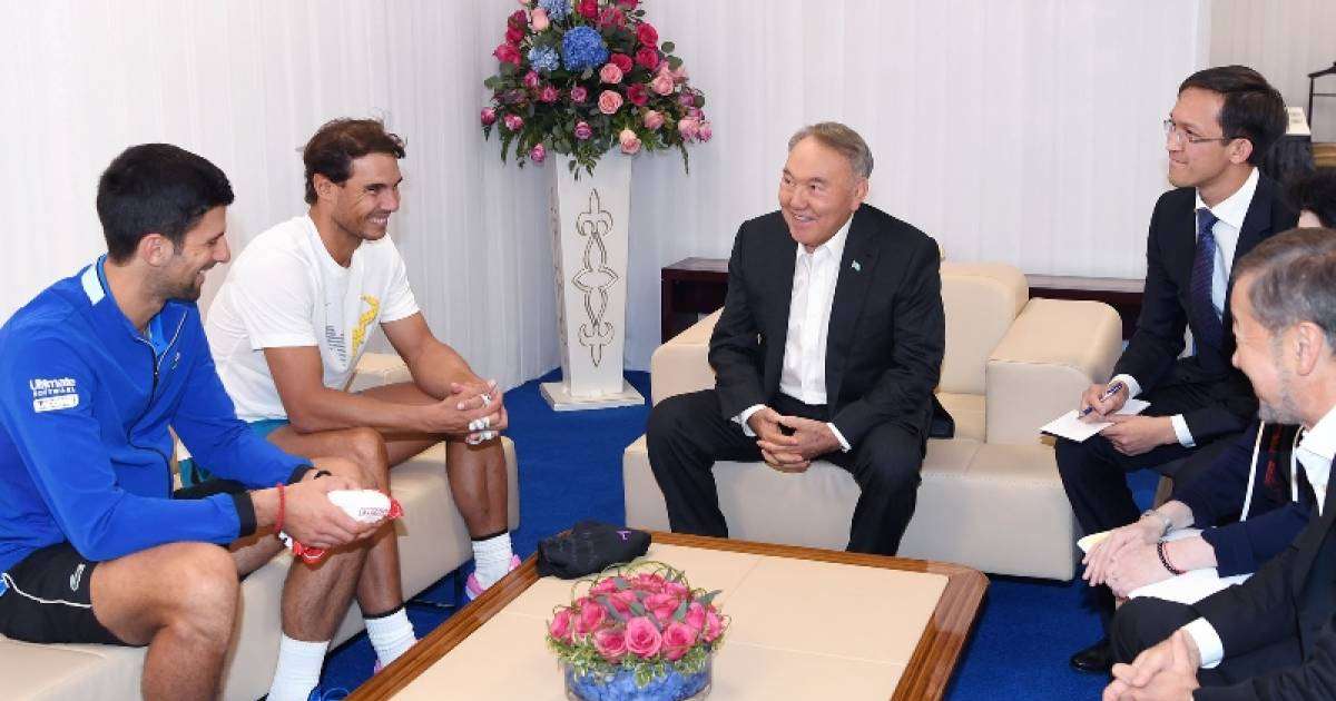 纳扎尔巴耶夫与西班牙前任国王通电话