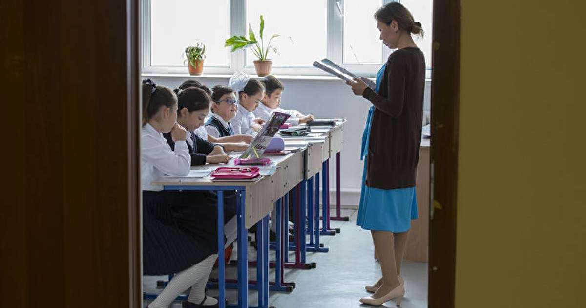 Мұғалімдер бес күндік жұмыс аптасына қашан көшетіні белгілі болды