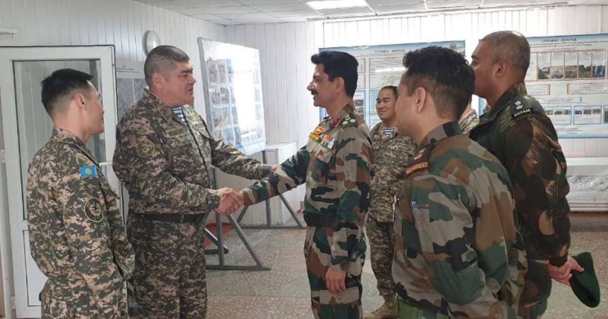 哈萨克斯坦黎巴嫩维和部队第二期成员接受考核