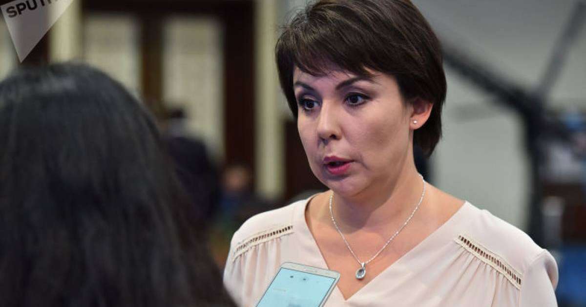 Аружан Сайын шетелдіктерге бала сатты деп айыптағандарға жауап берді