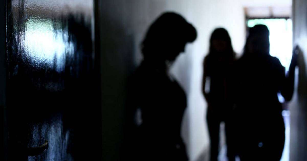 Ресейде 23 жастағы қыз өзіне ескерту жасаған кісіні пышақтап өлтірді