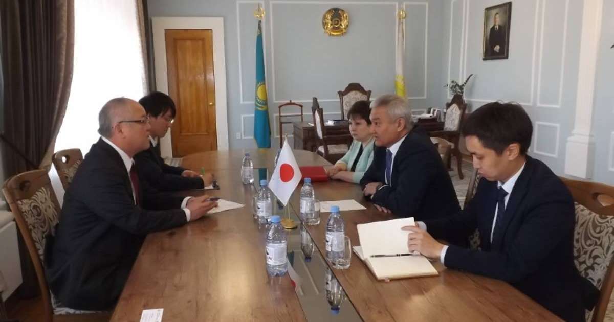 日本驻哈大使访问塞梅市