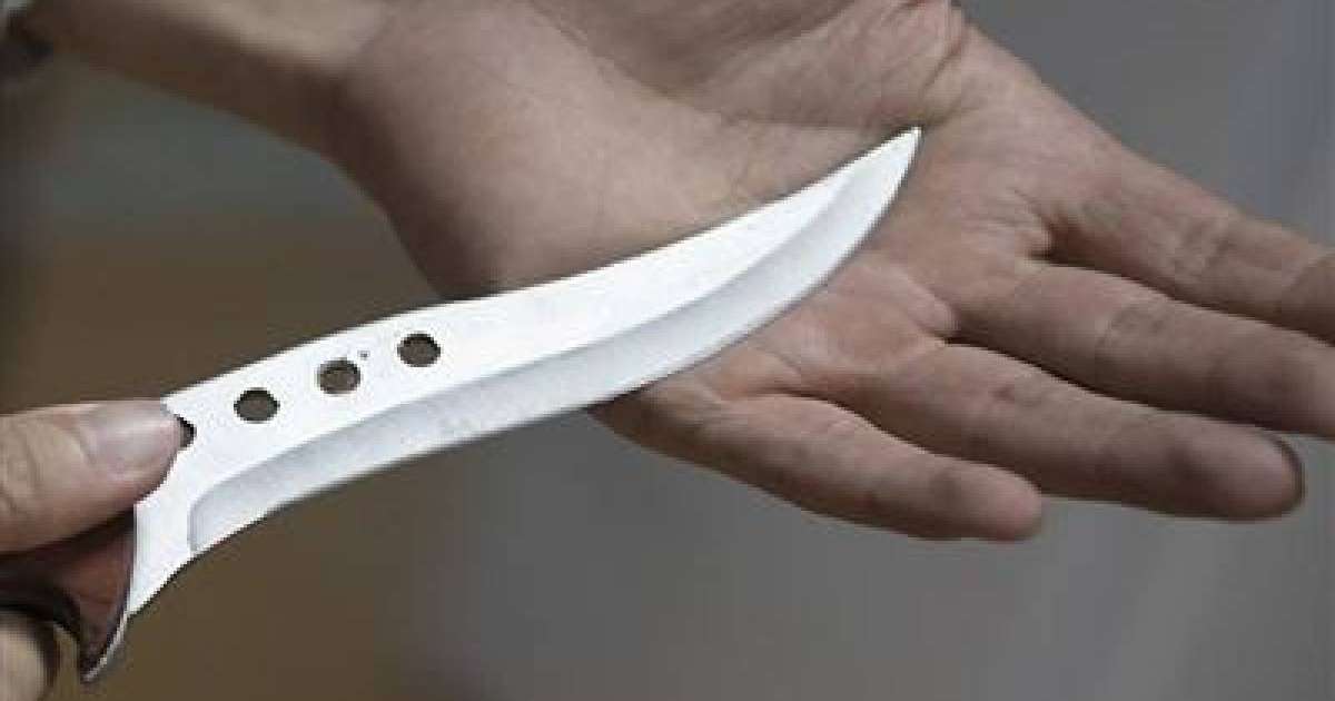 Оралда 80 жастағы қария өзіне пышақ салып қайтыс болды