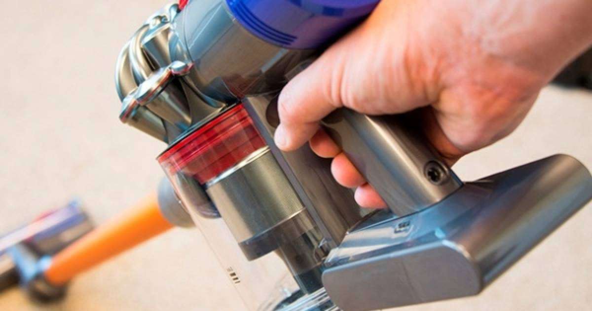 "Шаңсорғышты қылмыскерлер" автотұрақтан ақша ұрлаған