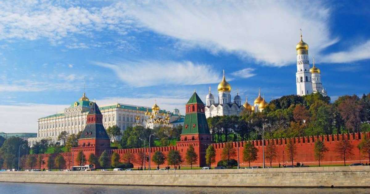 参议院议长正在对俄罗斯进行正式访问