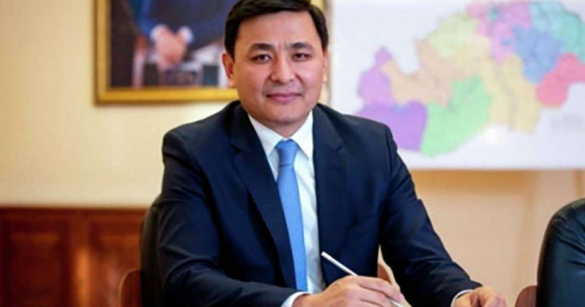 Нұр-Сұлтанның әкімі Алтай Көлгінов әлеуметтік желіде: Facebook, Twitter, Instagram