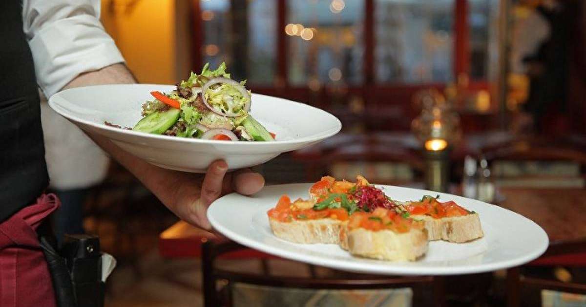 Францияда мейрамханаға келген адам даяшыны өлтіріп кетті