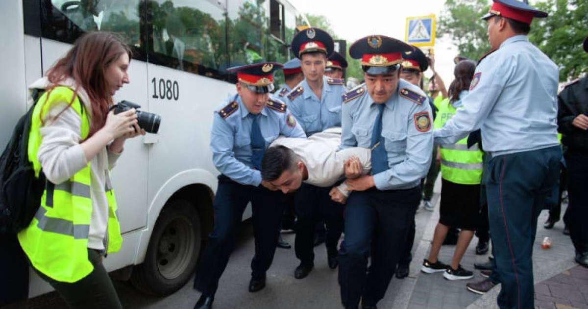 Алматы мен Нұр-Сұлтандағы митингілер: министр Дәурен Абаевтың пікірі