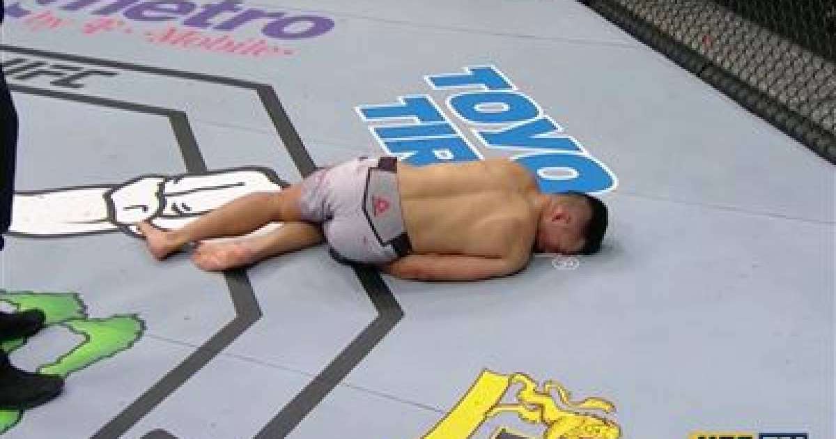 Екі бүктелген UFC файтері қарсыласын есінен тандырды