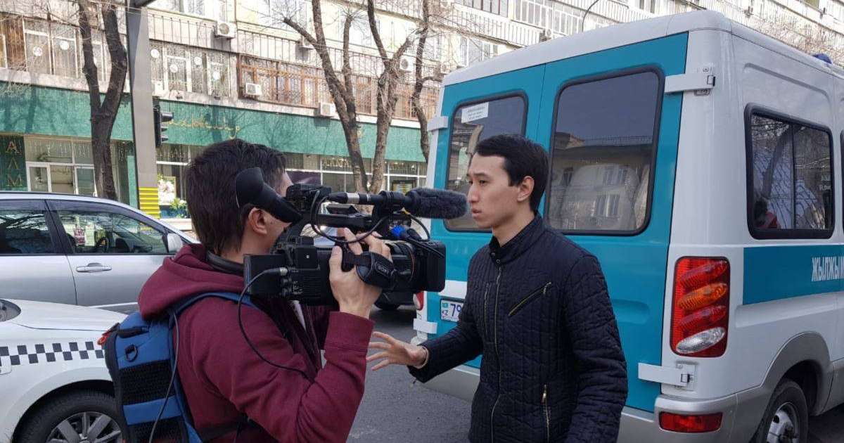 Қазақстан билігі журналистерді қудалауды тоқтатуы тиіс