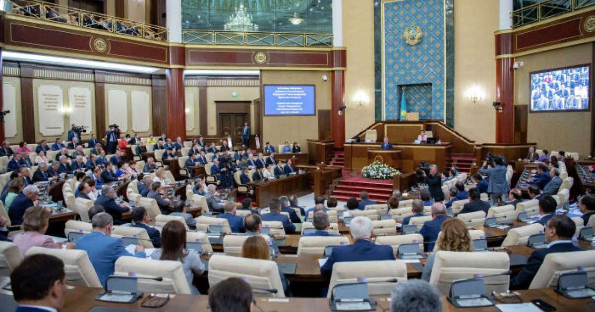 Назарбаевты сомдаған белгілі актер мәжіліс депутаты болды