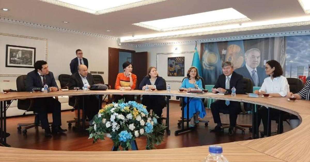 阿特劳市纳扎尔巴耶夫精英学校子项目办公室介绍会在土耳其举行