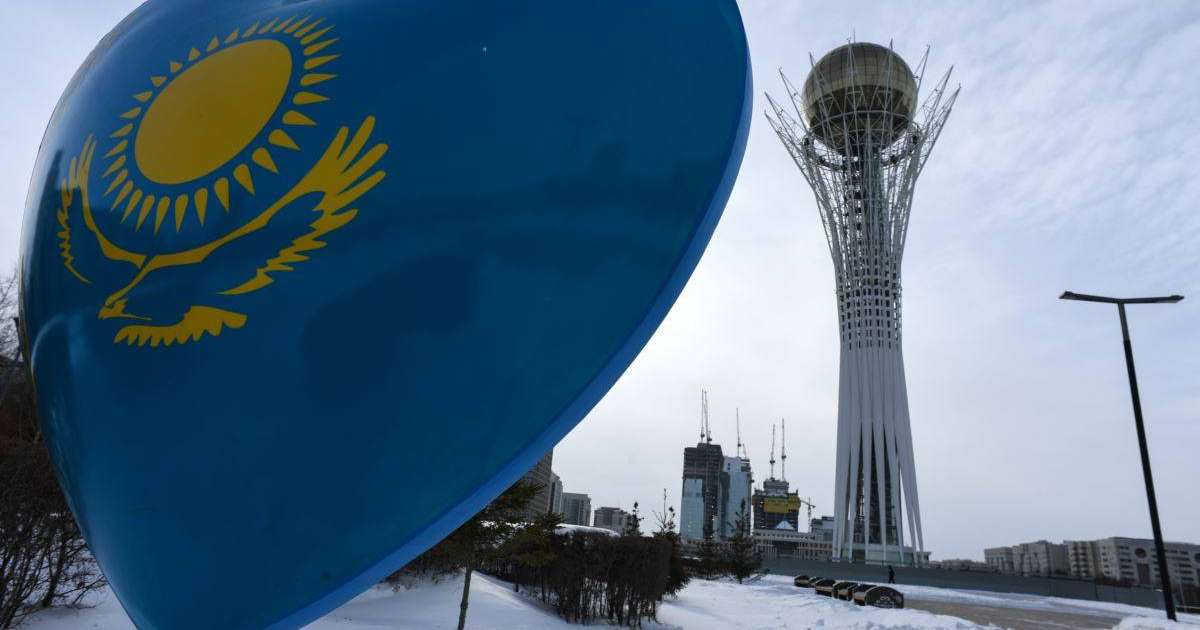 Тоқаев Астана атауын өзгерту туралы жарлыққа қол қойды