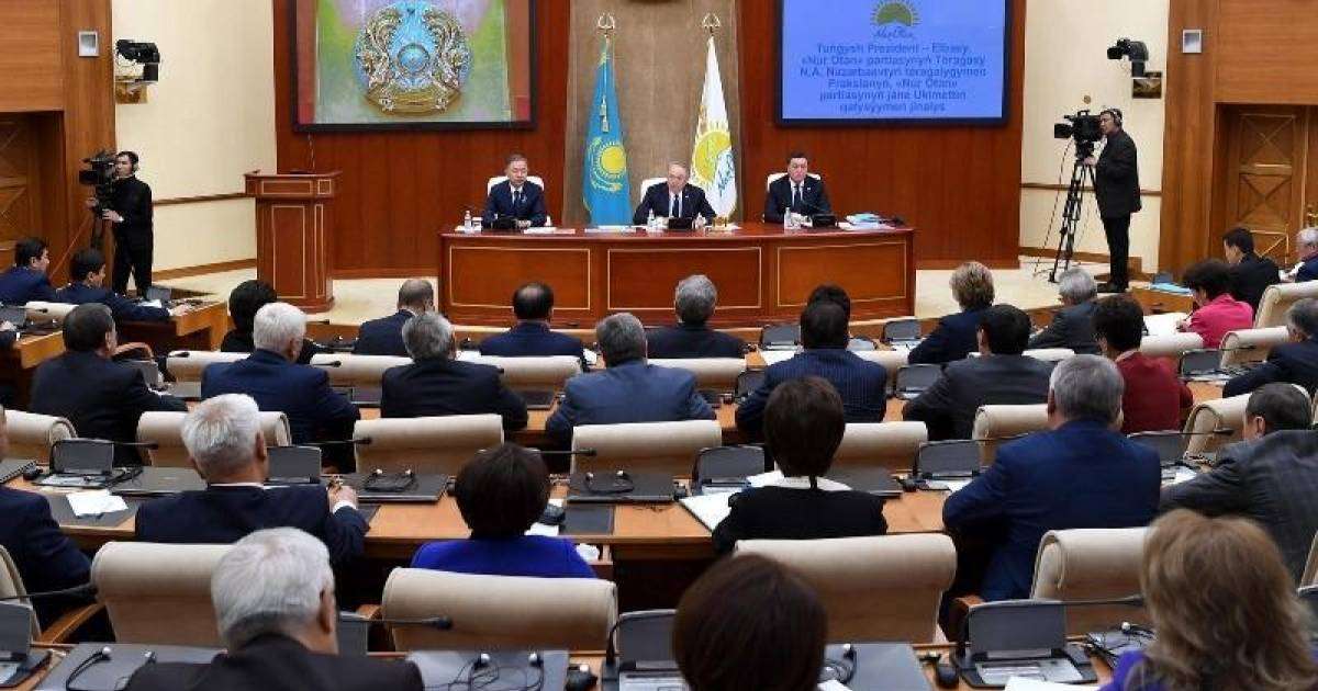 首任总统：政府和“祖国之光”党团应共同解决人民群众的问题