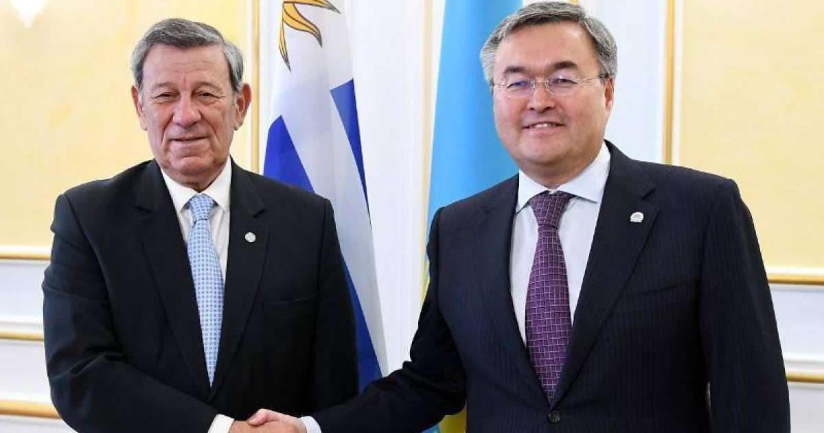 哈萨克斯坦外长会见首次访问哈萨克斯坦的乌拉圭外长