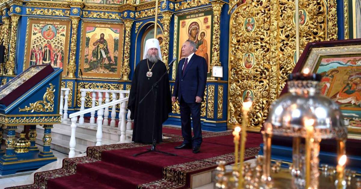 Нұрсұлтан Назарбаев Қасиетті Успен кафедралдық соборына барды