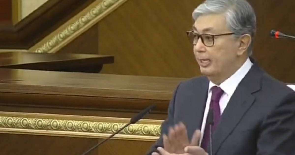 Назарбаев "Жалғыз және мәңгілік Елбасы", "Халықтың атасы" болады