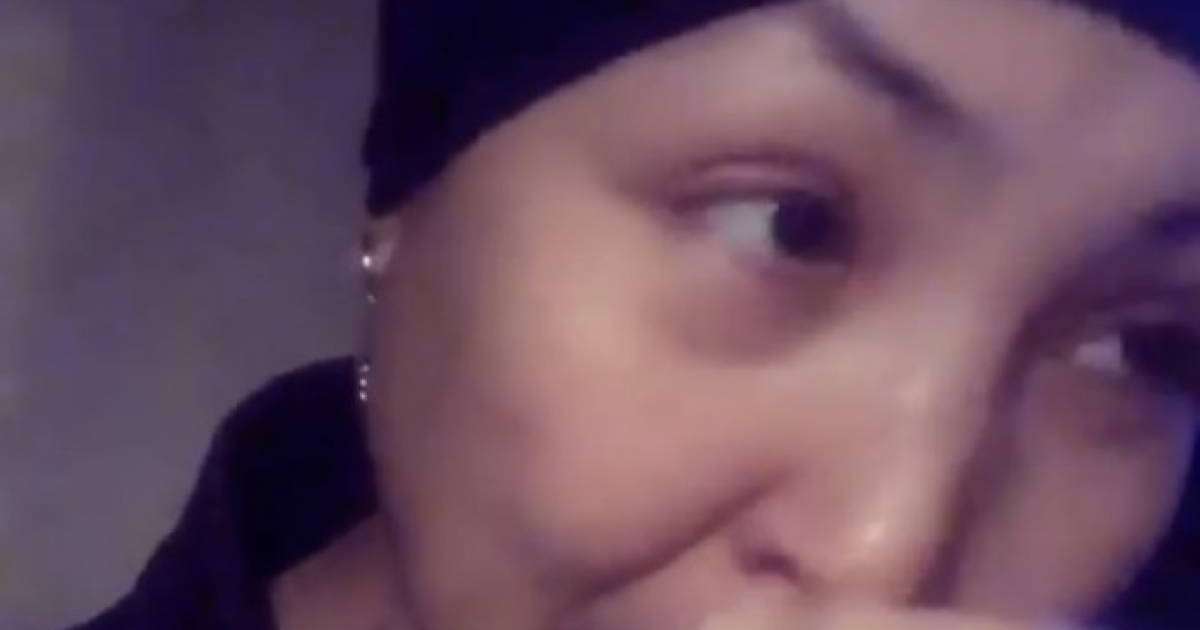 Назарбаевты қимаған әнші ағыл-тегіл жылап қалды