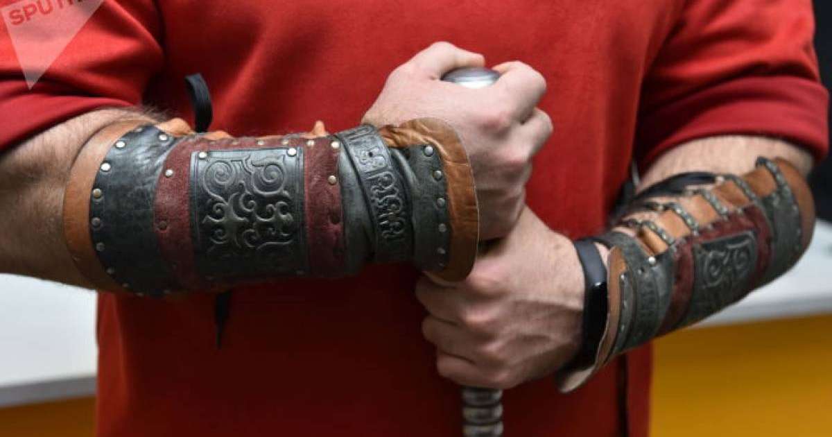 Атыраудағы Наурыз мейрамында қазақстандық алып күш иесі әлем рекордын орнатты