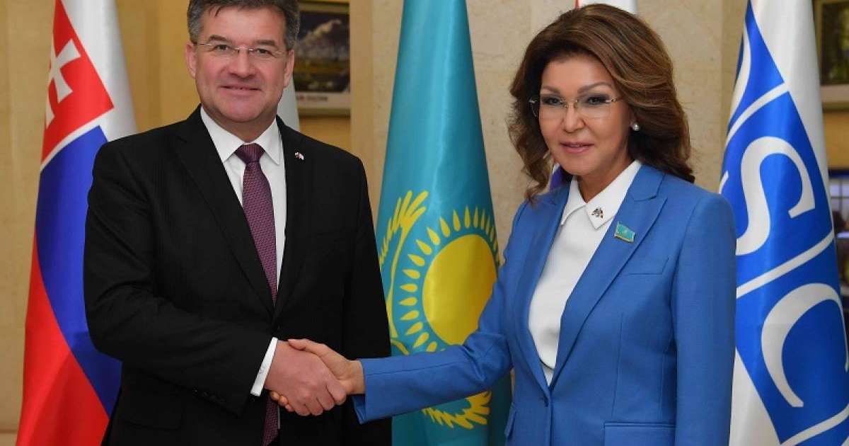 纳扎尔巴耶娃同欧安组织主席会面