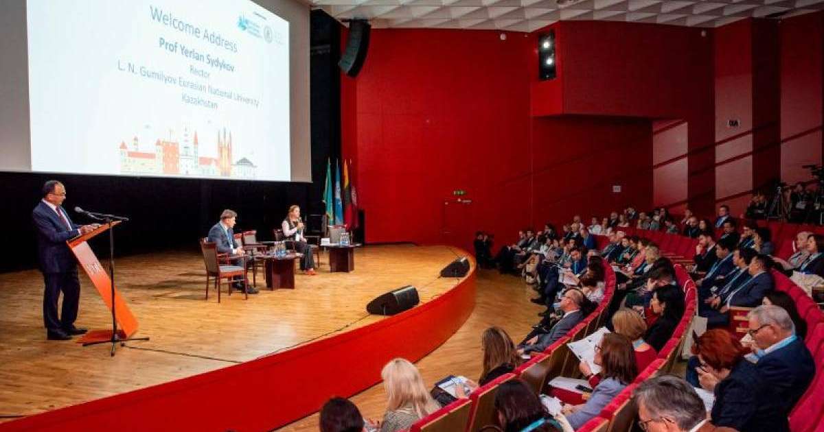 欧亚大学代表团参加在立陶宛举行的国际学术峰会