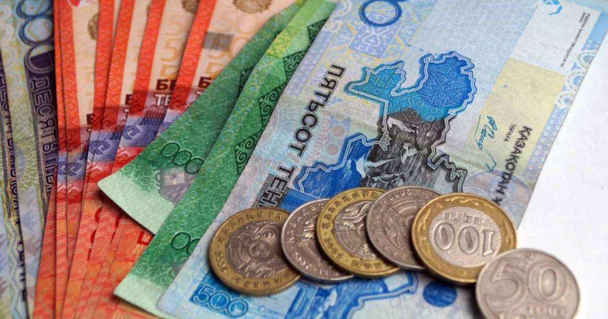 Ерлер 55 жаста, әйелдер 51 жаста зейнетке шыға алады