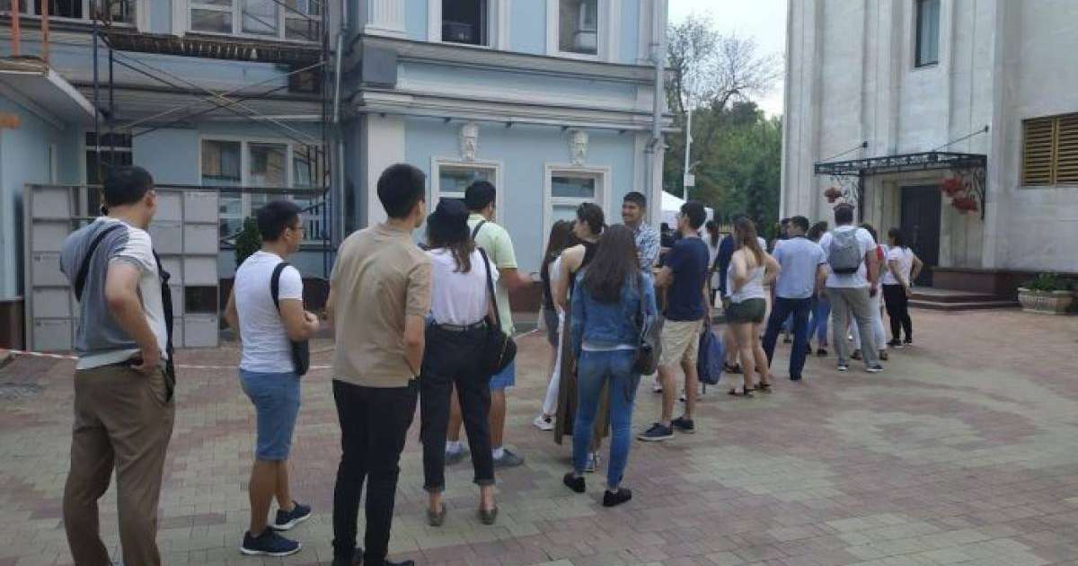 шетелде 8 мыңнан аса қазақстандық дауыс берді