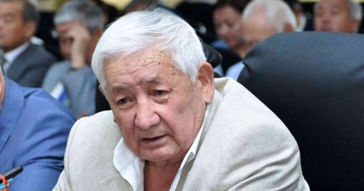 Назарбаевтың досы сөз сөйлеп тұрғанда қайтыс болды
