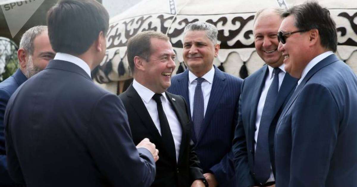 Мамин премьерлерге жалпы ішкі өнімді қалай өсіру қажеттігін айтты  