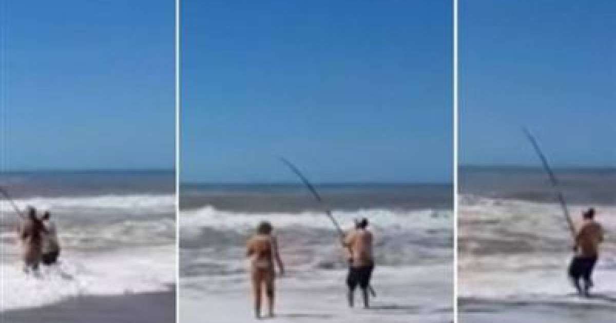 Балықшы суға батып бара жатқан қыздарды қармақпен құтқарып қалды 