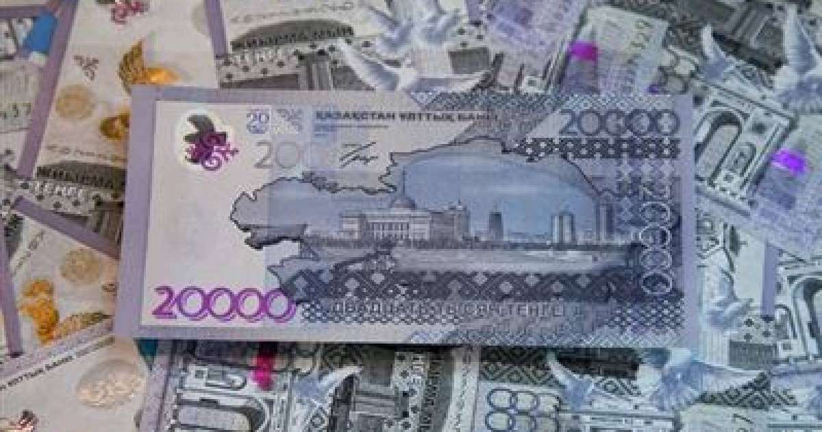 Танымал қазақстандық футболшы сот арқылы анасына 75 миллион теңге төлеуге міндеттелді