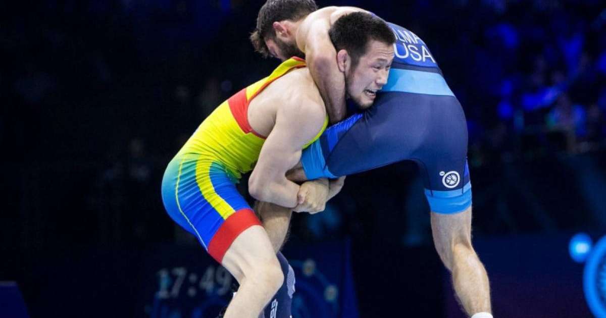 Әміртаев жеңіліске ұшырап, Санаев келесі кезеңге өтті