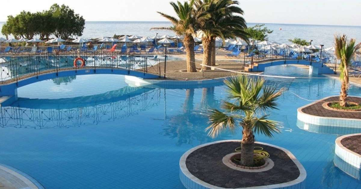 Курорттық бассейндердің күтпеген қаупі анықталды