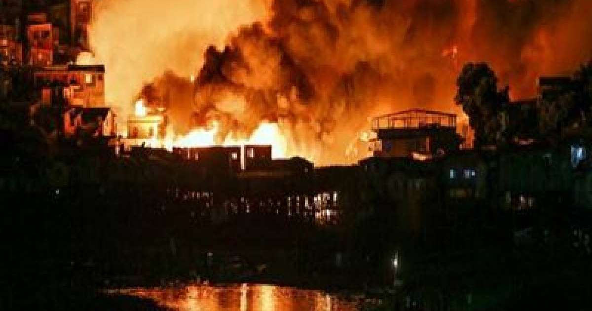 Жойқын өрттен 600 үй жанып кетті