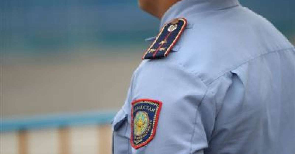 Талдықорғанда полицей қонақүй қызметкерінен ақша бопсалаған