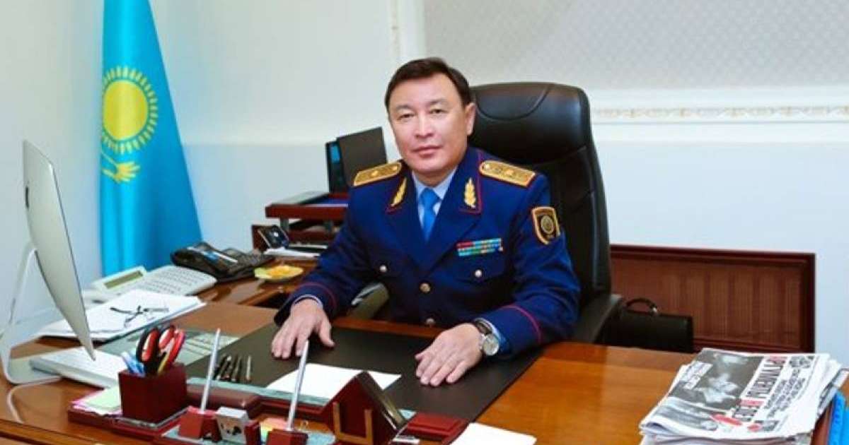 总统任命内务部第一副部长