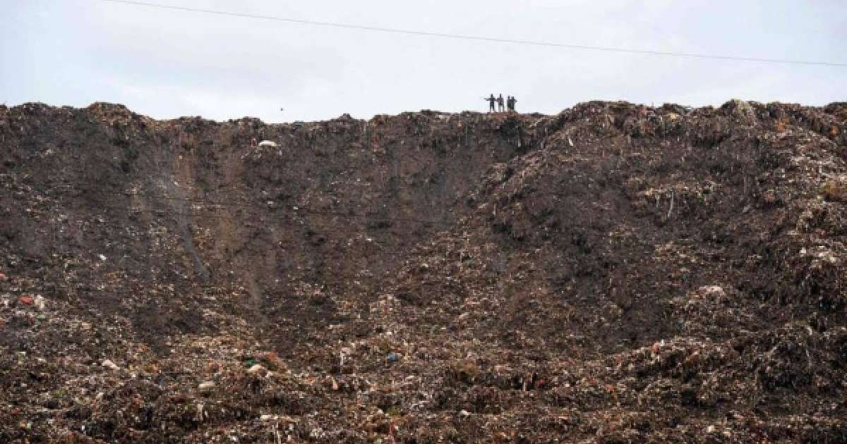 ​Үндістандағы «қоқыс тауының» биіктігі Тәж Махалға жеткен