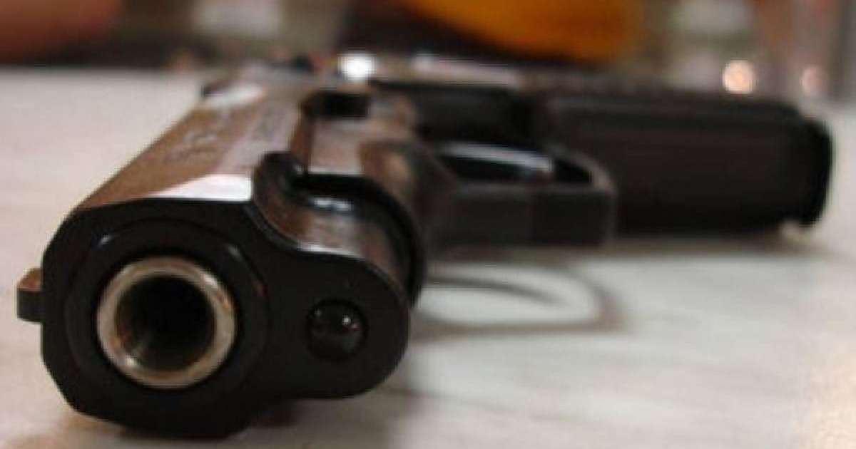 Мектеп маңында атыс болып, үш адам қайтыс болды