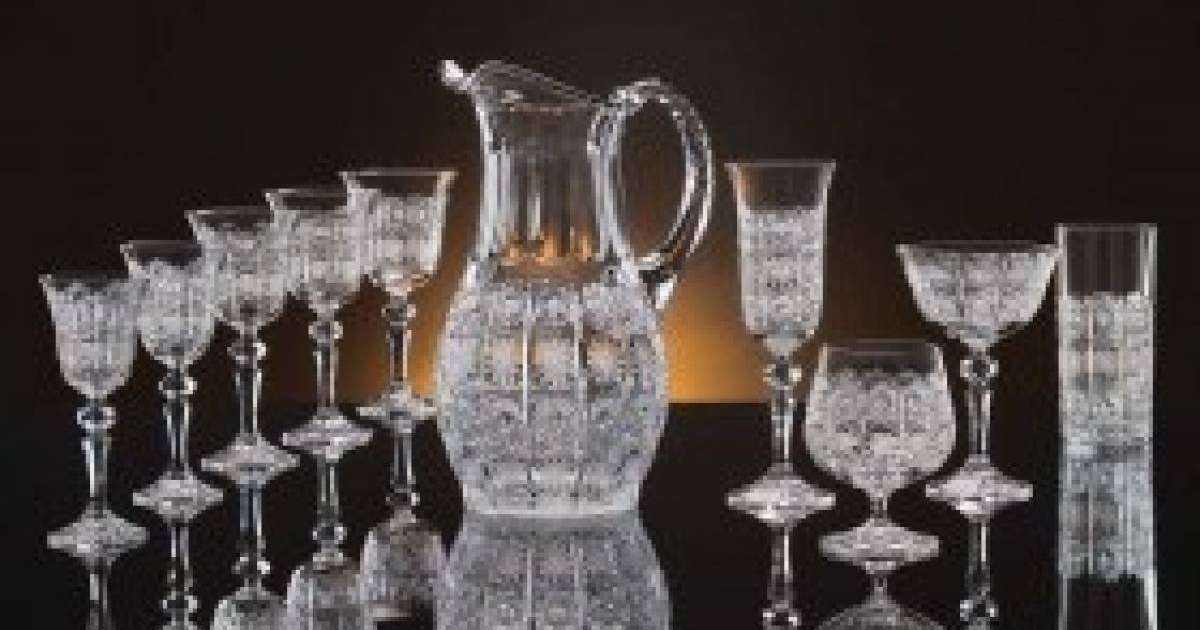 Хрустальды әйнек ыдыстан қалай ажыратамыз